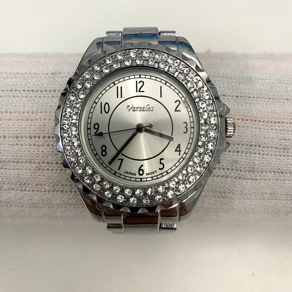 NWOT Varsales Wrist Watch Women Round Crystal Rhinestone Japan Movt Silv…